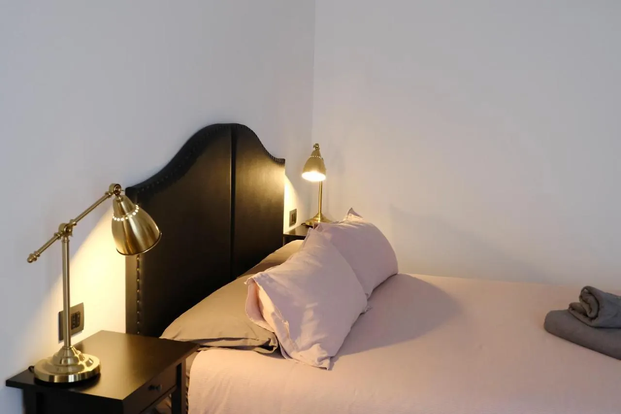 Bed & Breakfast Residenza Laurum Mandello del Lario Italy